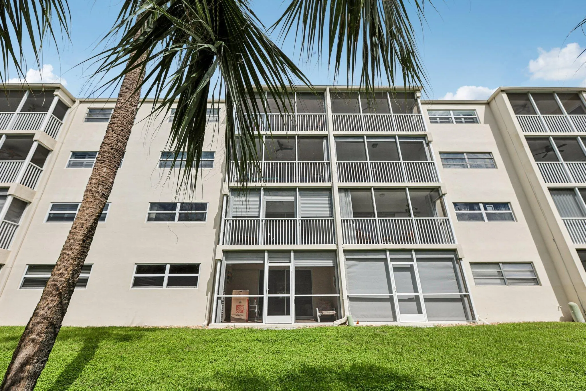 200 E Royal Palm Road, #3030