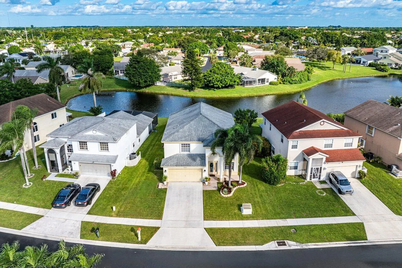 6353 Lansdowne Circle