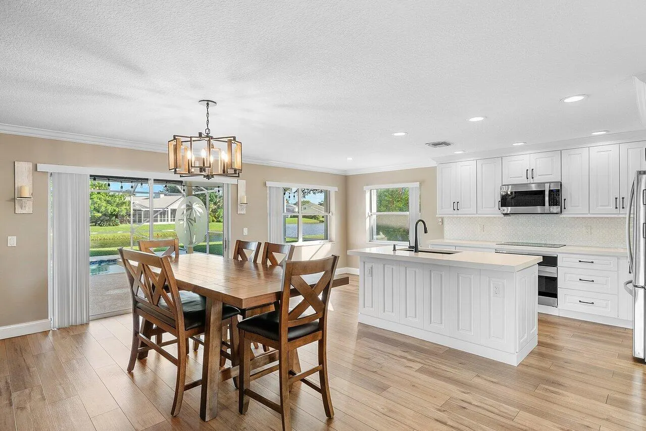 6353 Lansdowne Circle