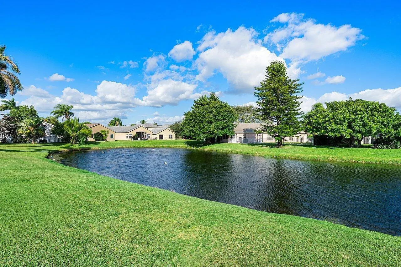 6353 Lansdowne Circle