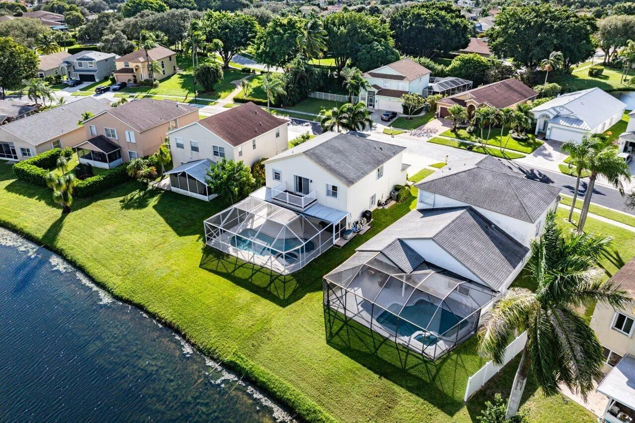 6353 Lansdowne Circle