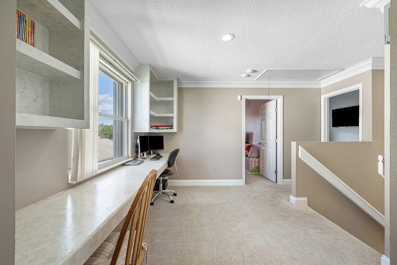 6353 Lansdowne Circle