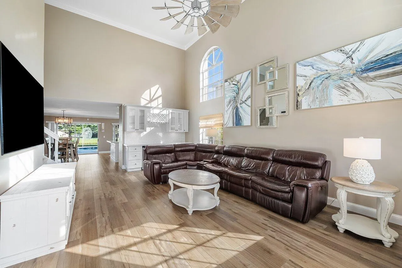 6353 Lansdowne Circle