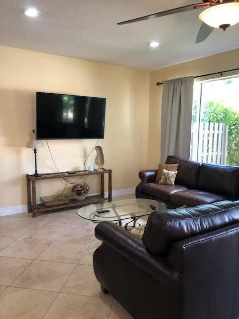 8400 Heritage Club Drive