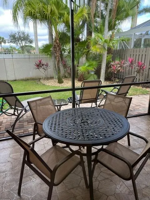 8400 Heritage Club Drive
