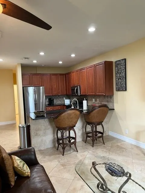 8400 Heritage Club Drive