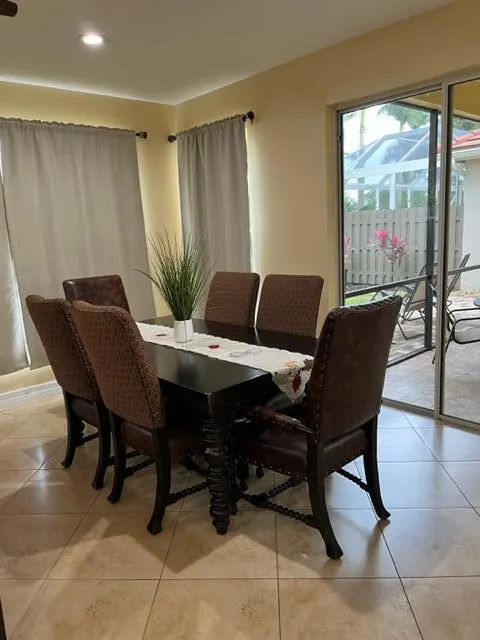 8400 Heritage Club Drive