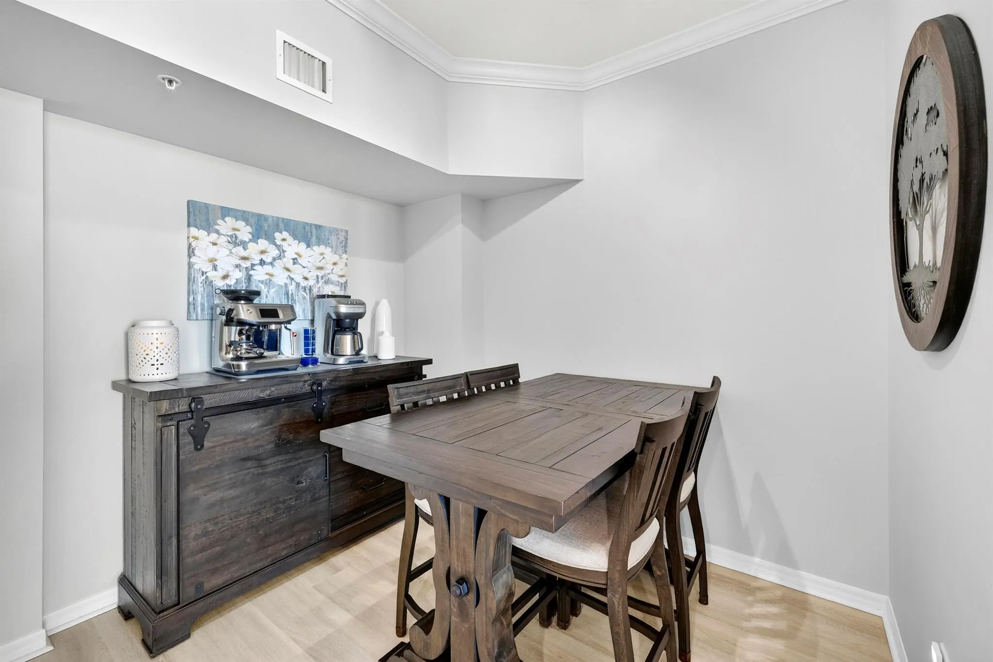 600 S Dixie Highway, #811