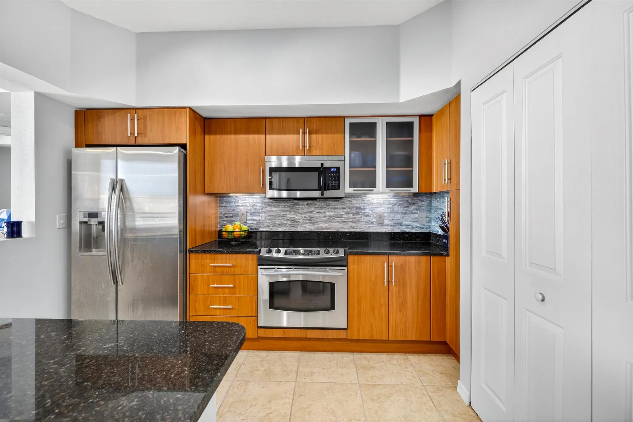 600 S Dixie Highway, #811