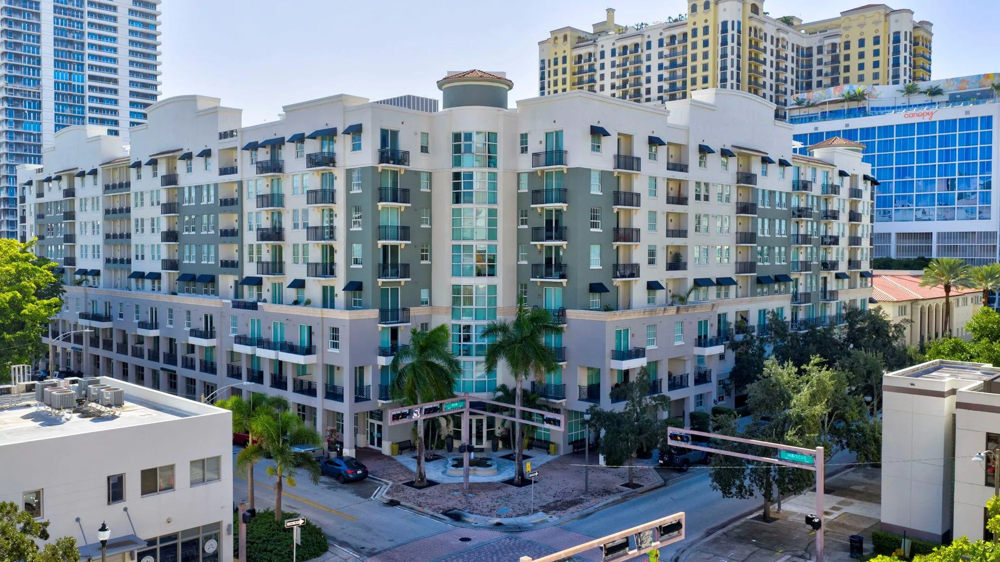 600 S Dixie Highway, #811