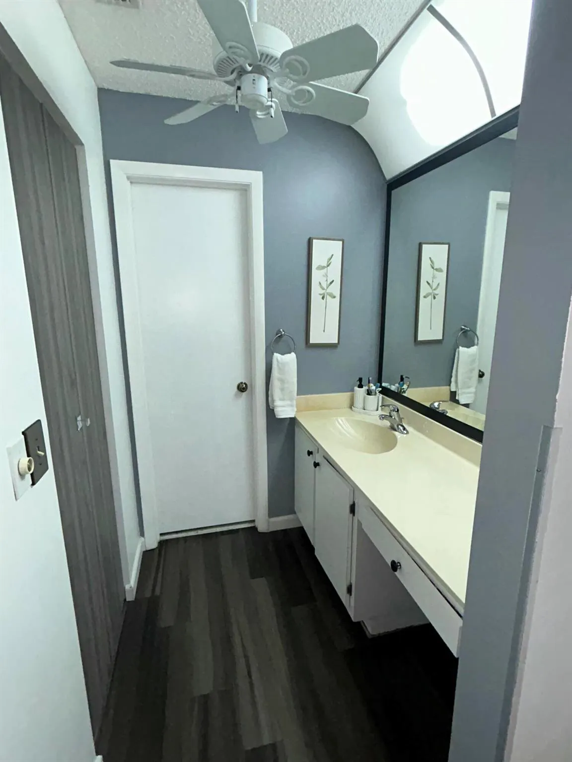 2051 SW 15 Street, #210