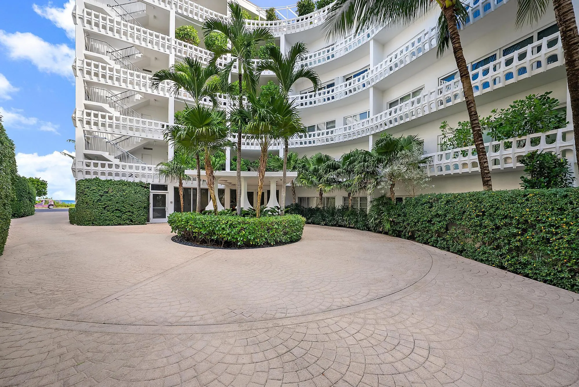 300 S Ocean Boulevard, #2e