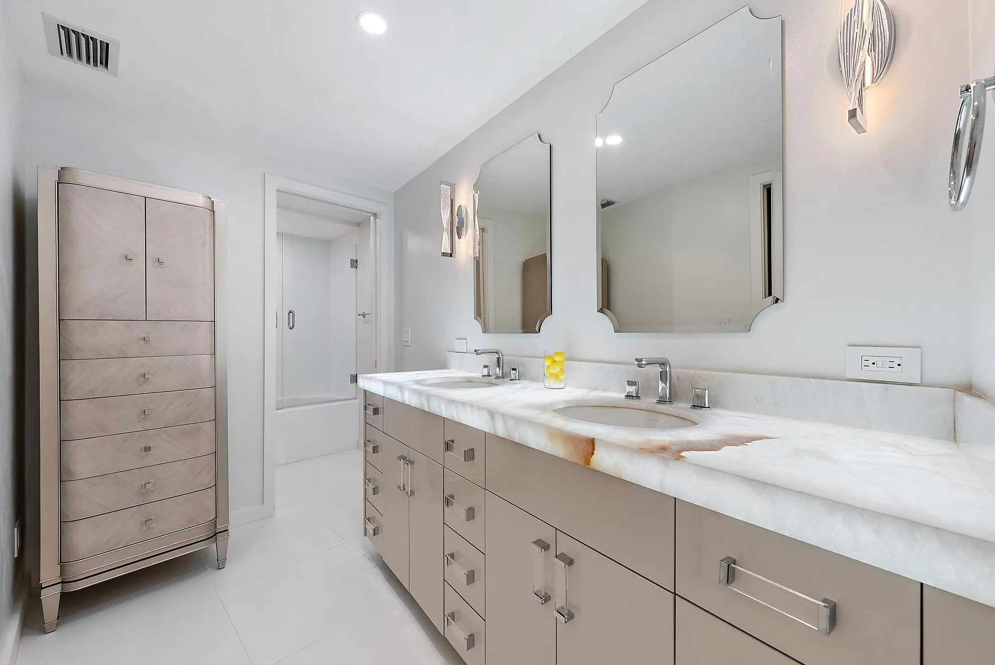 300 S Ocean Boulevard, #2e