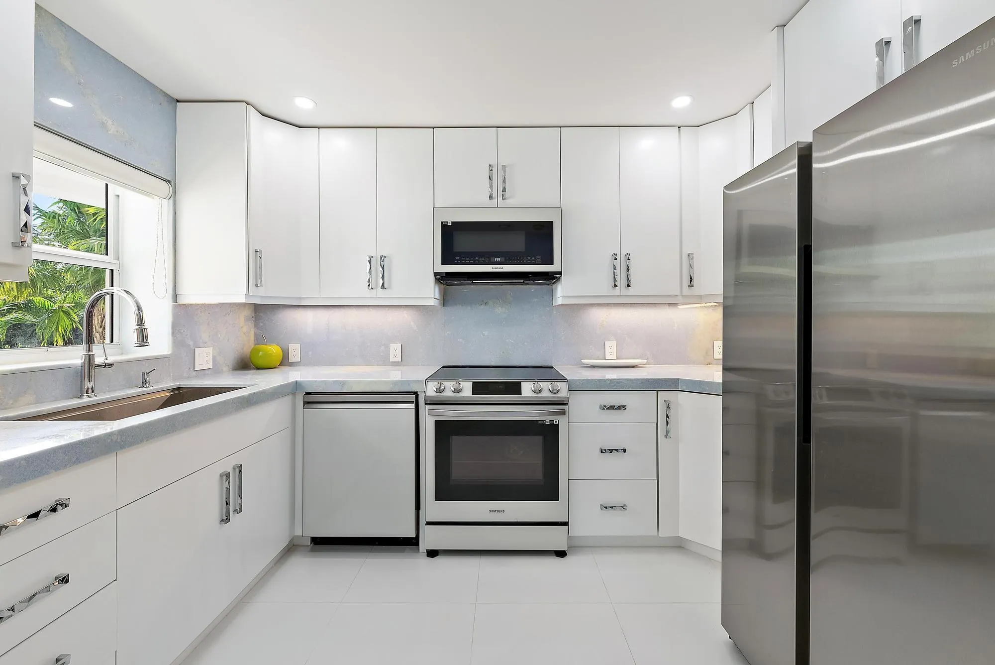 300 S Ocean Boulevard, #2e