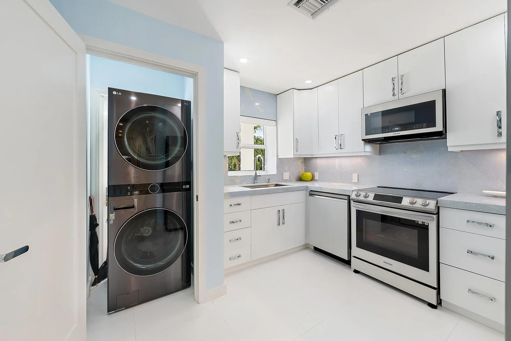 300 S Ocean Boulevard, #2e
