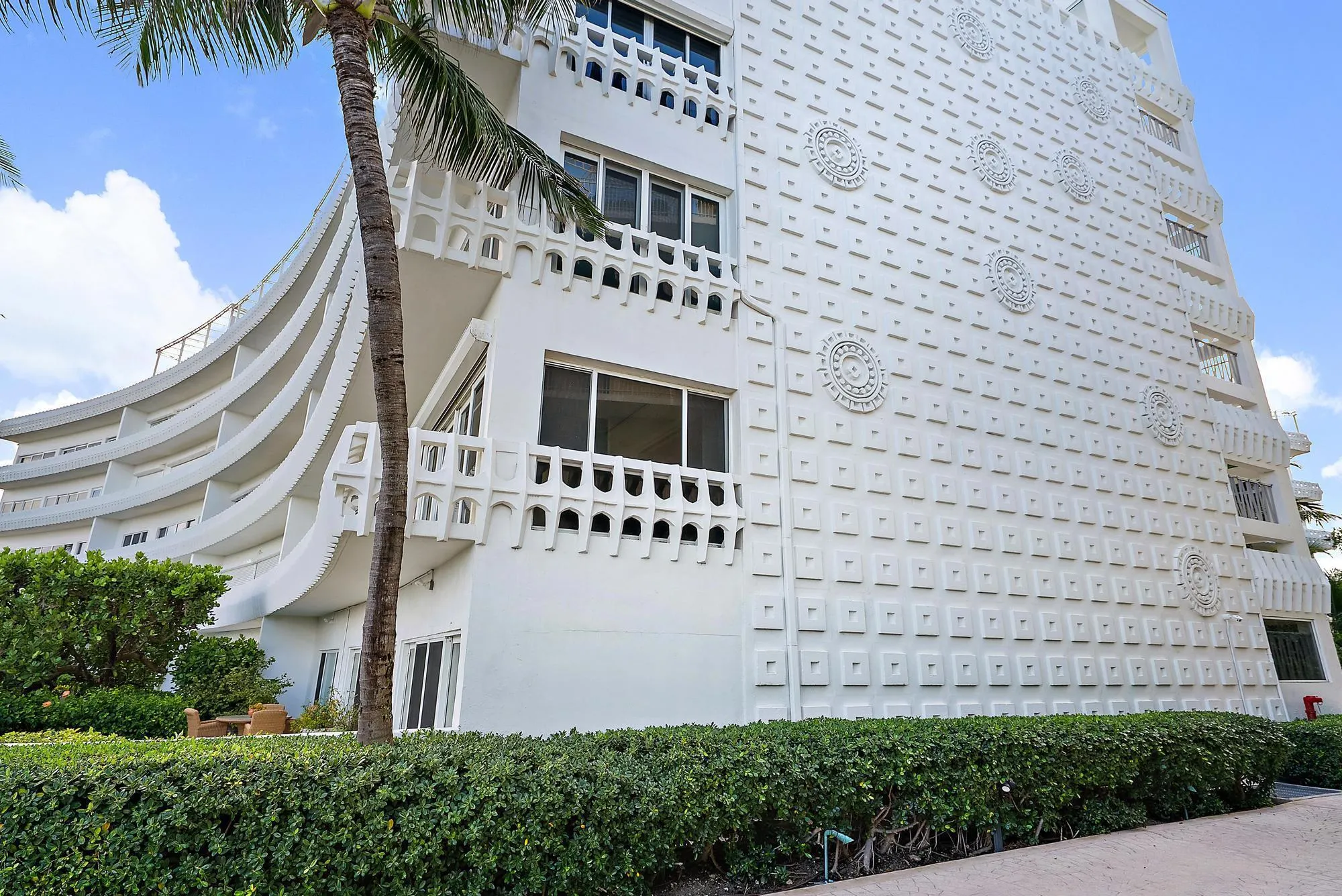 300 S Ocean Boulevard, #2e
