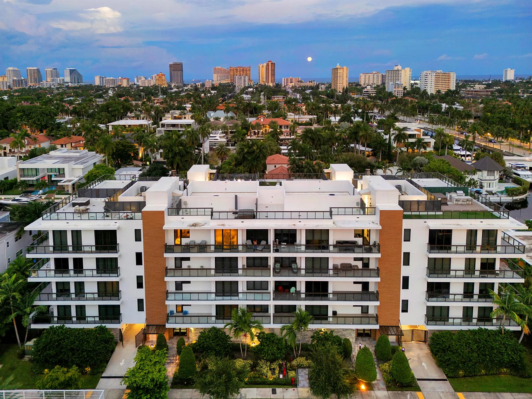 30 Isle Of Venice Drive, #Ph3