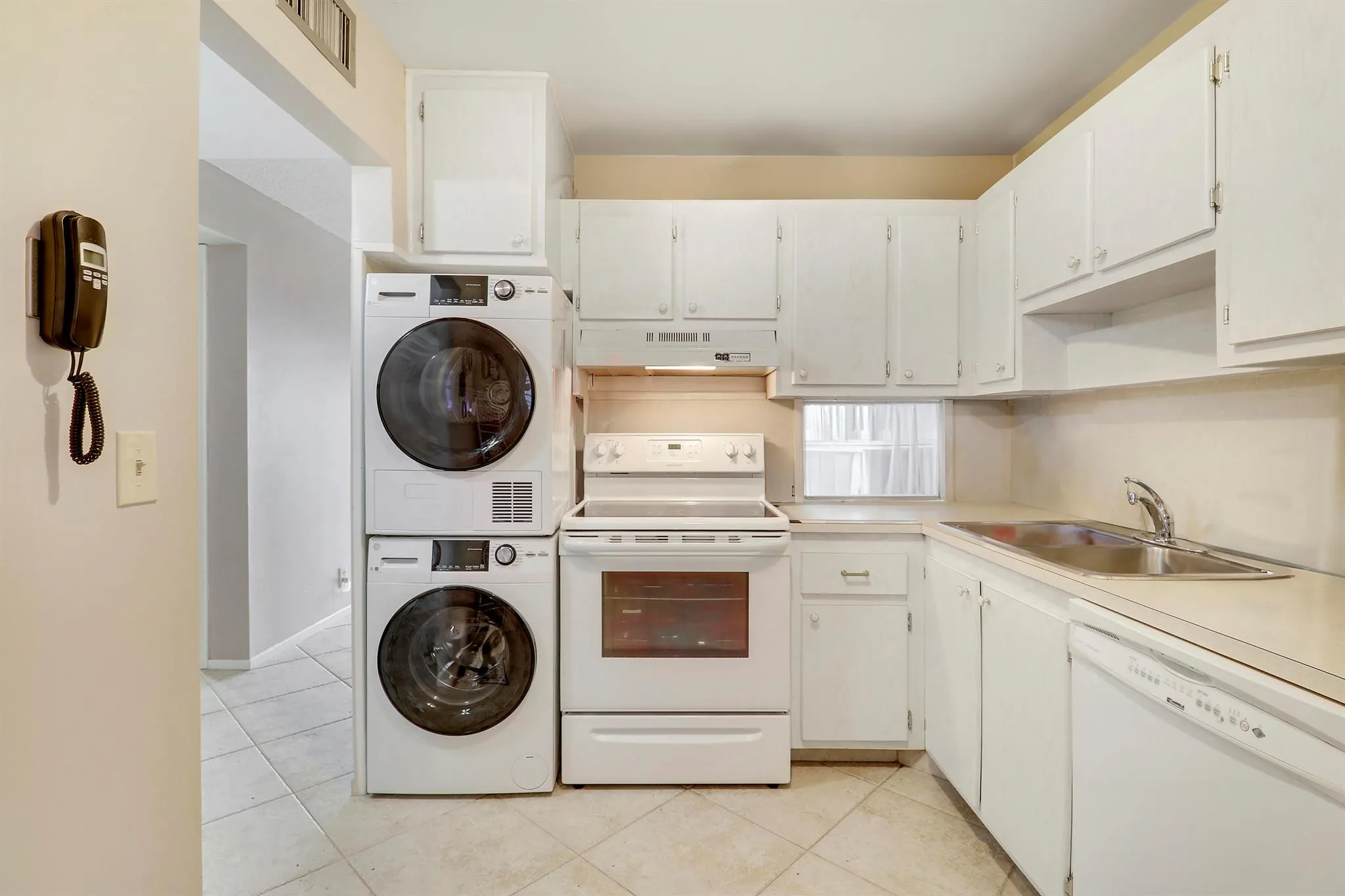 4070 Tivoli Court, #204