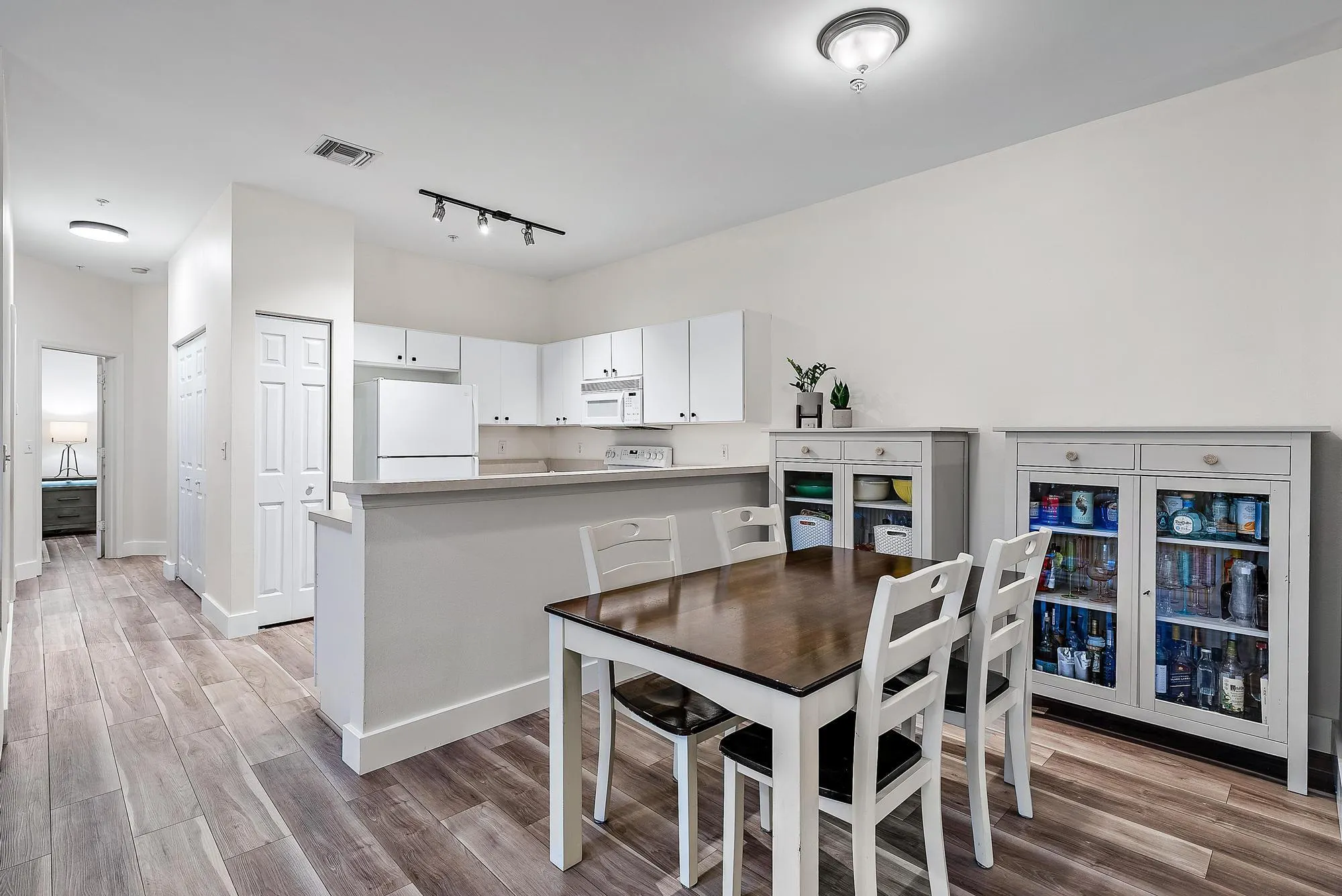 105 Lighthouse Circle, #J