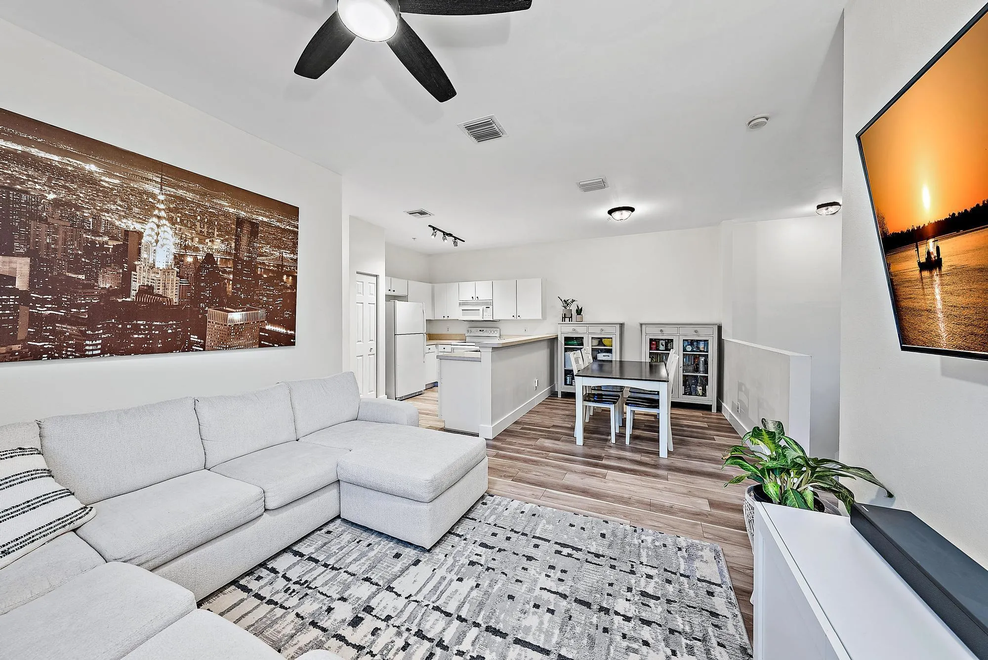 105 Lighthouse Circle, #J