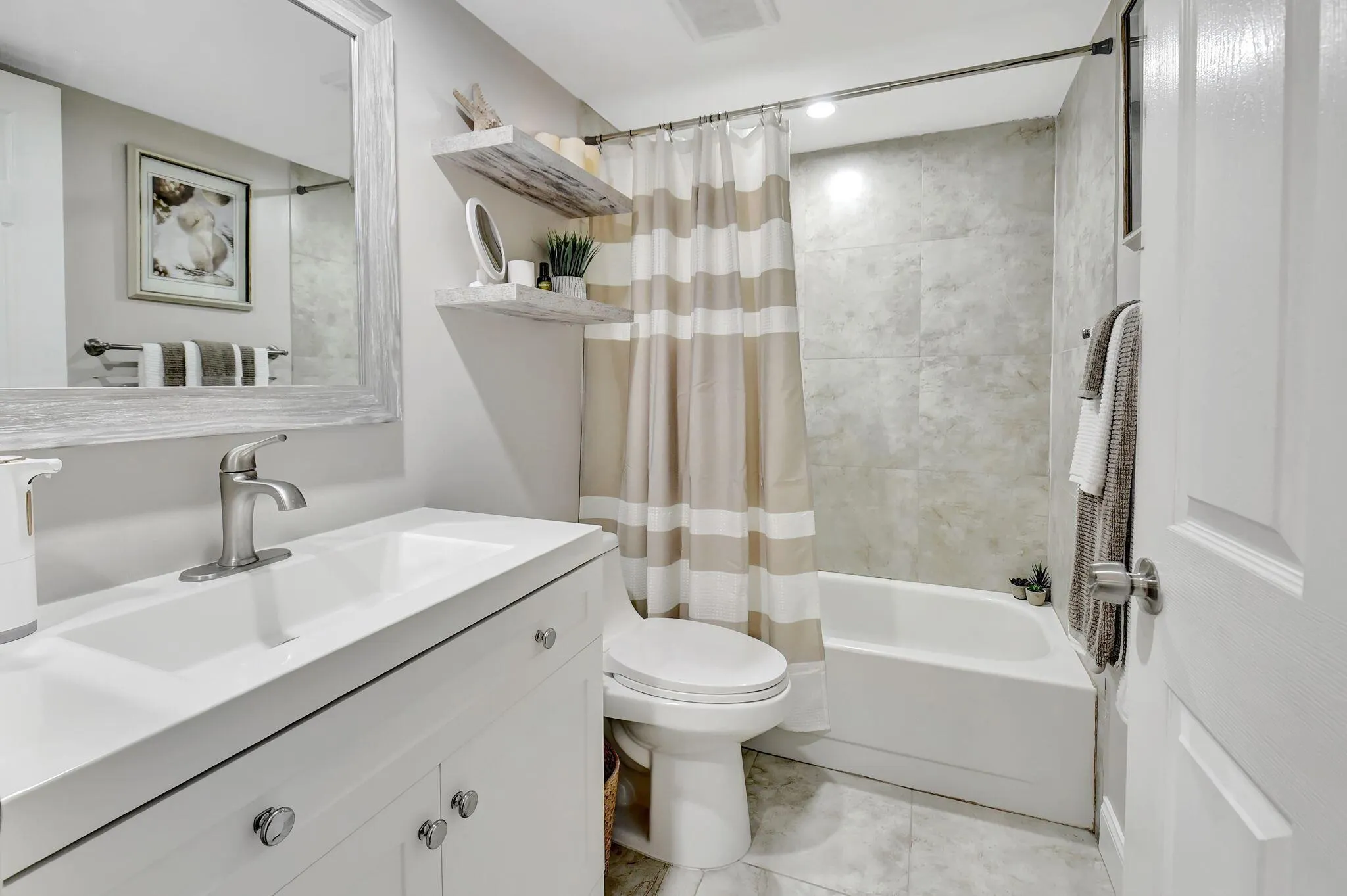2805 SW 22nd Avenue, #2050