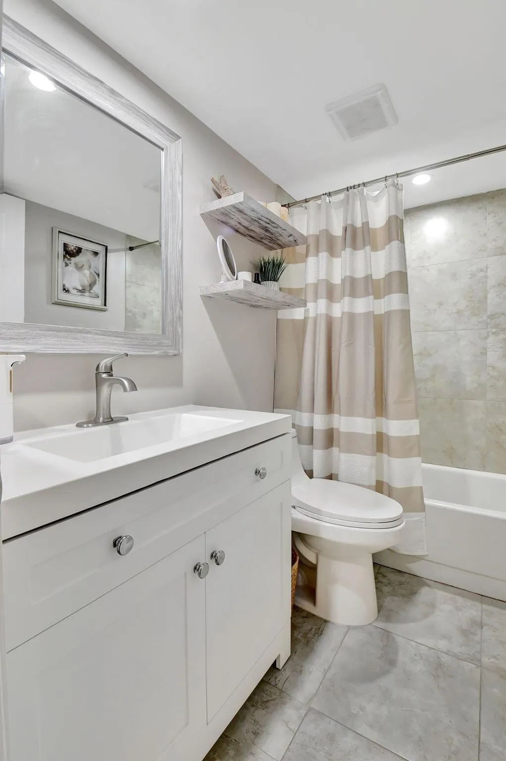2805 SW 22nd Avenue, #2050