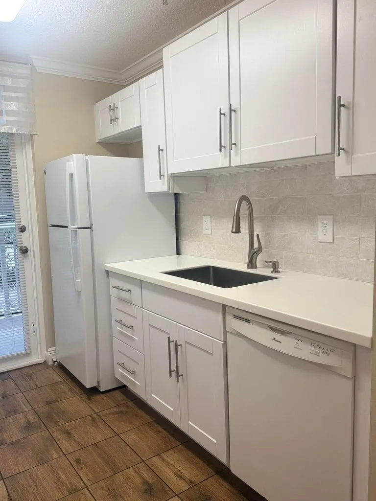 1139 Town Center Drive, #11