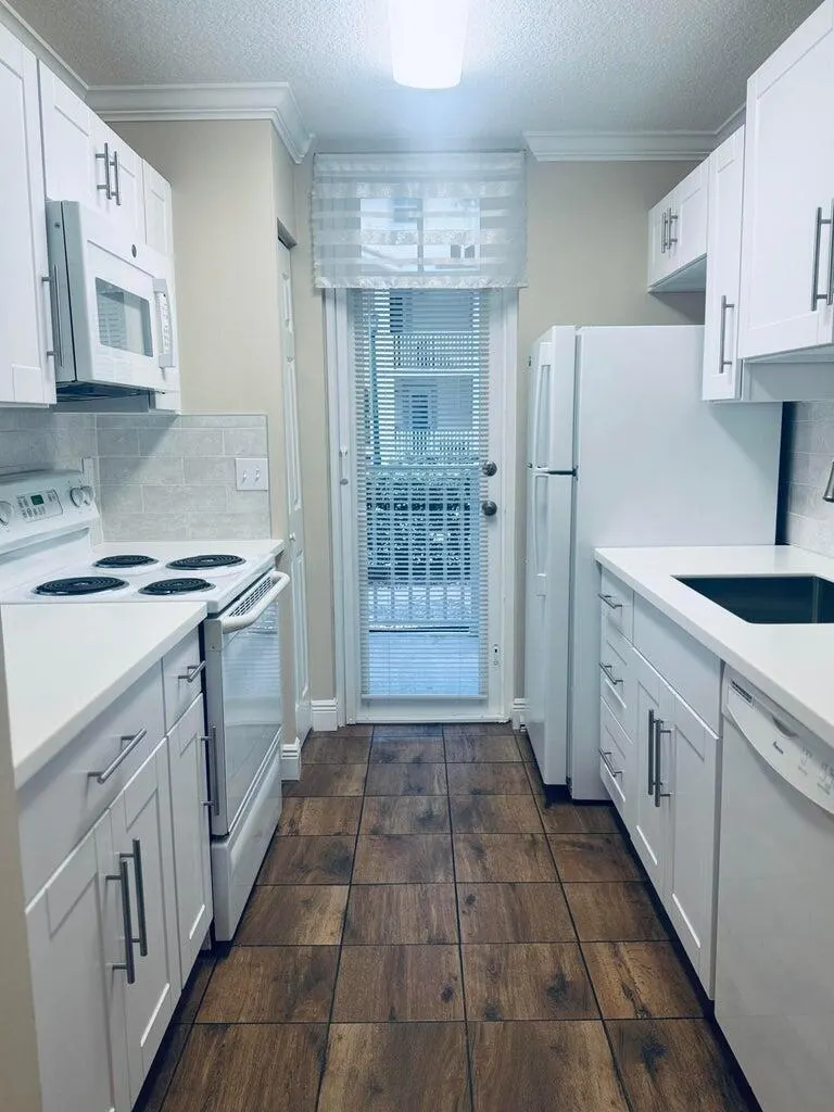 1139 Town Center Drive, #11