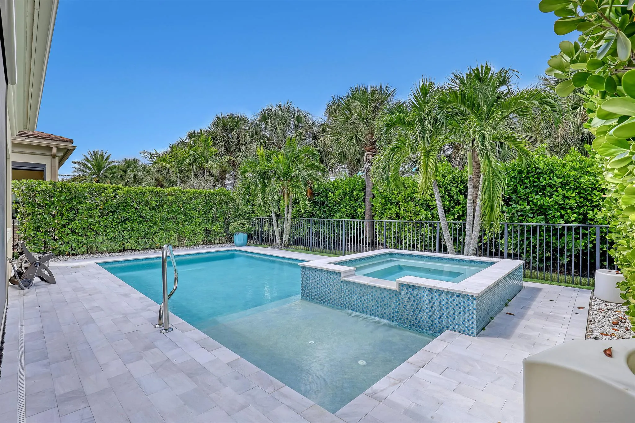 13129 Faberge Place