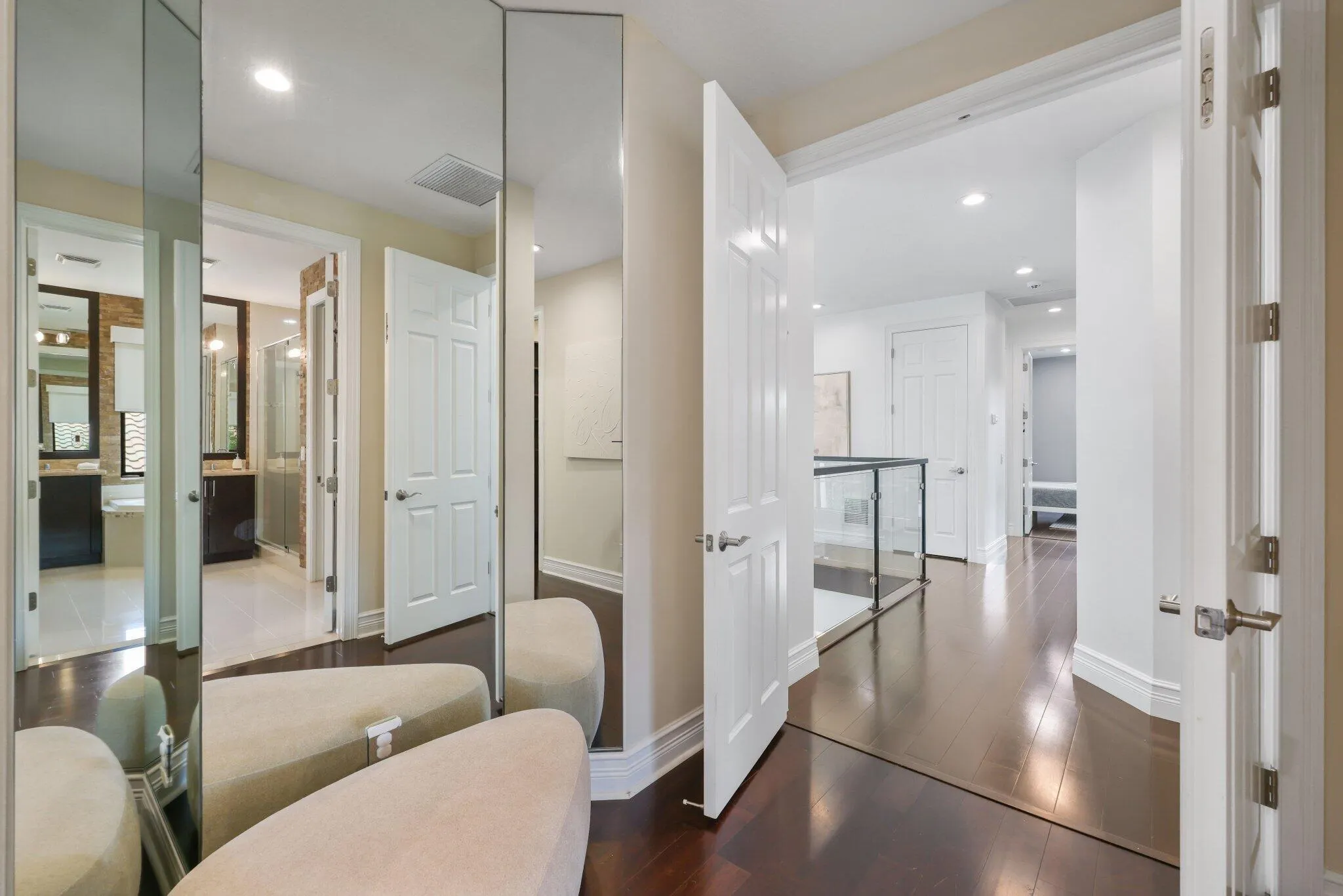 16902 Bridge Crossing Circle