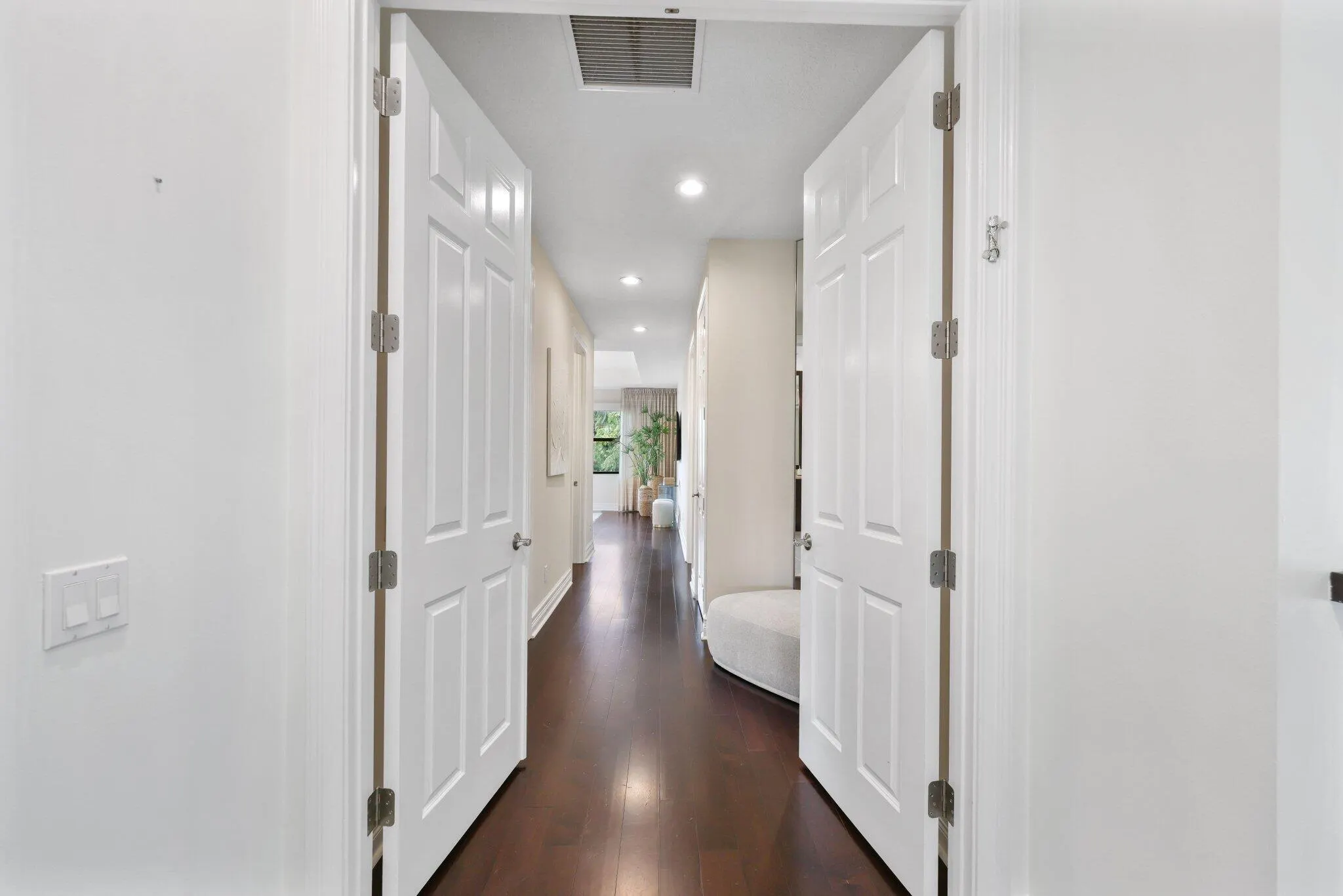 16902 Bridge Crossing Circle