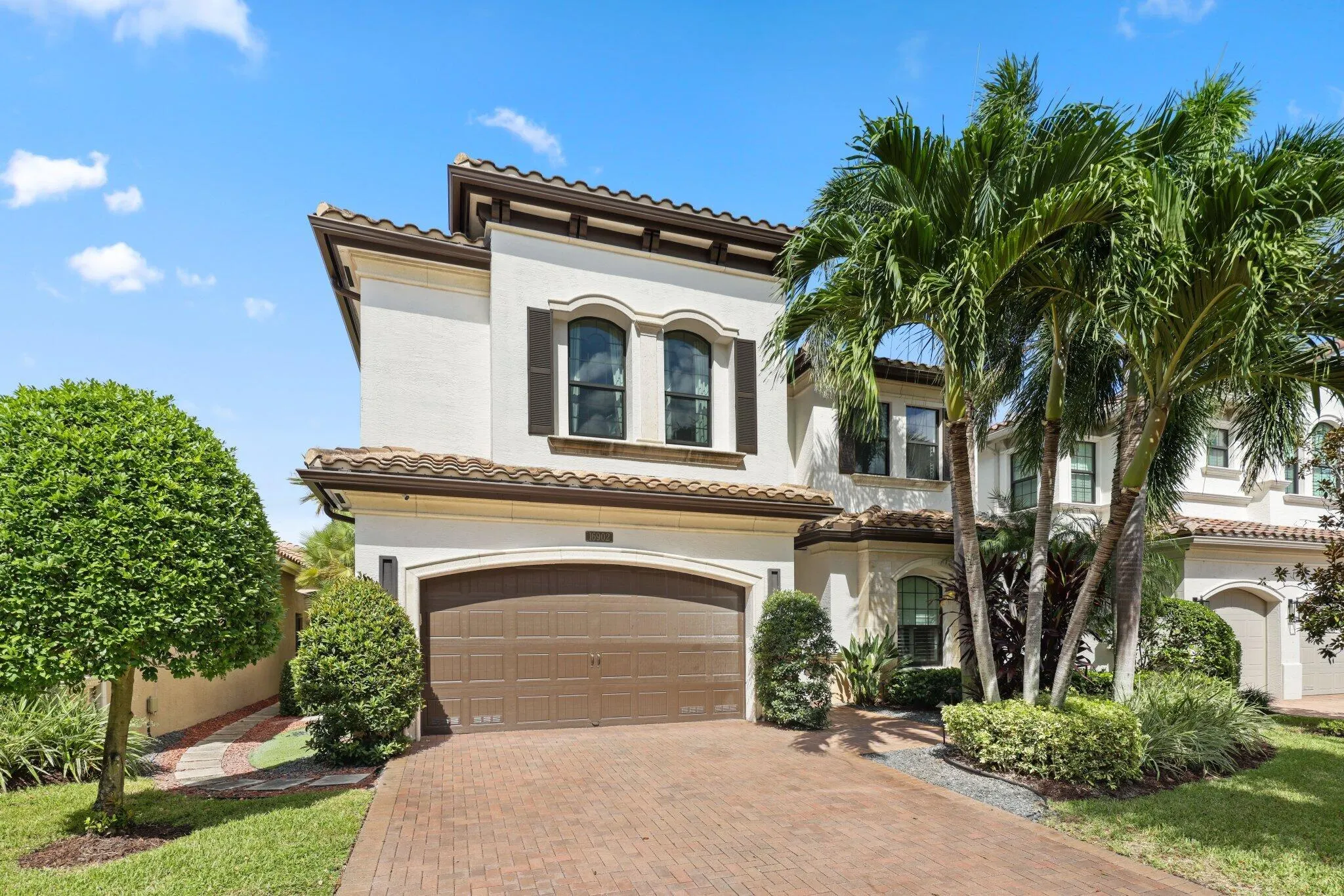 16902 Bridge Crossing Circle