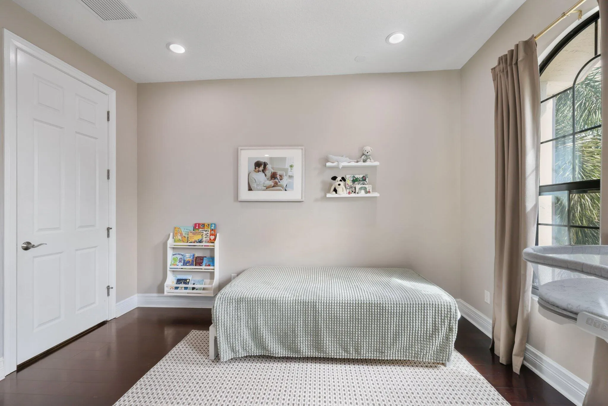 16902 Bridge Crossing Circle