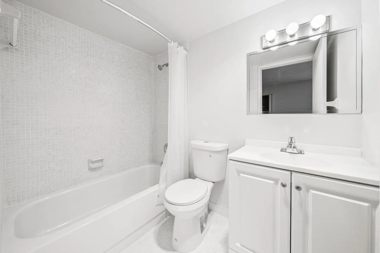 300 Village Green Circle S, #206