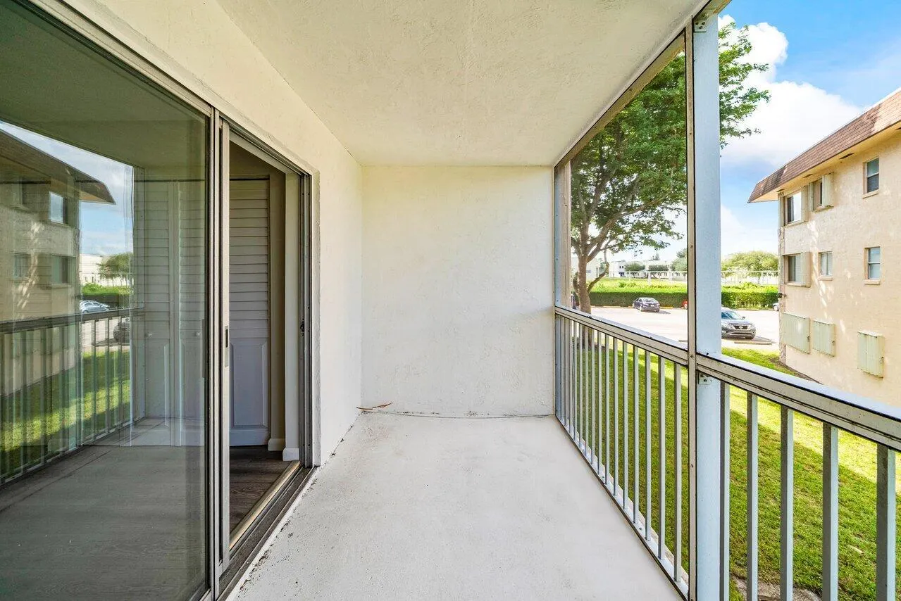 300 Village Green Circle S, #206