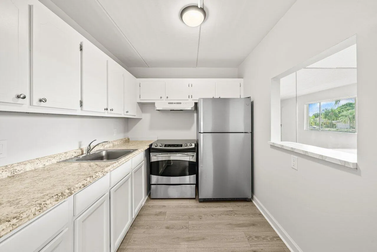 300 Village Green Circle S, #206