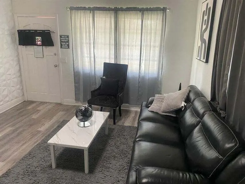 538 SW 7th Street