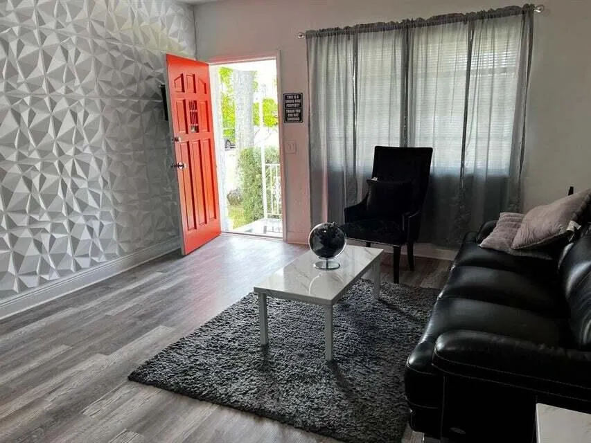 538 SW 7th Street