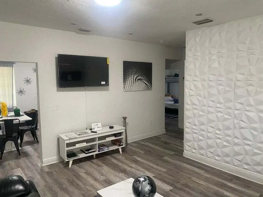 538 SW 7th Street
