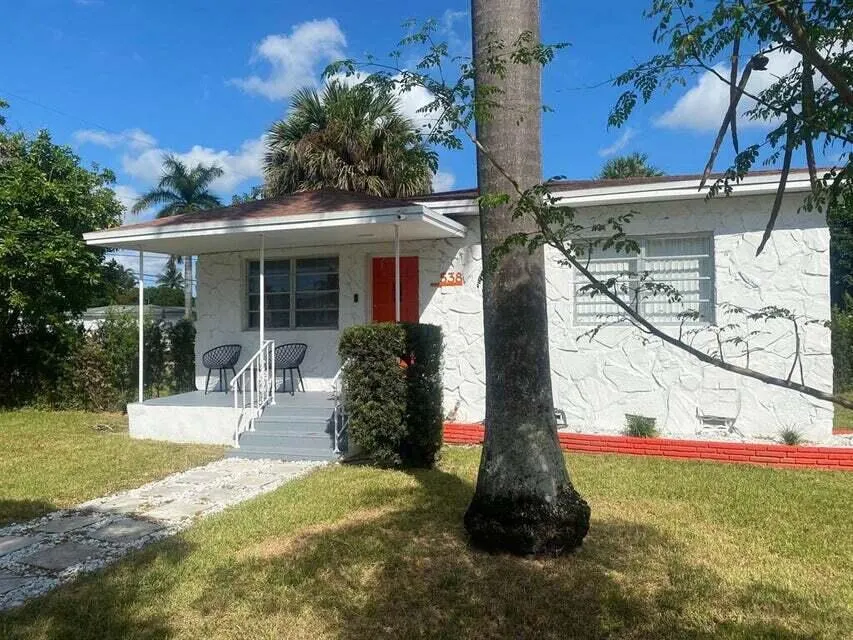 538 SW 7th Street