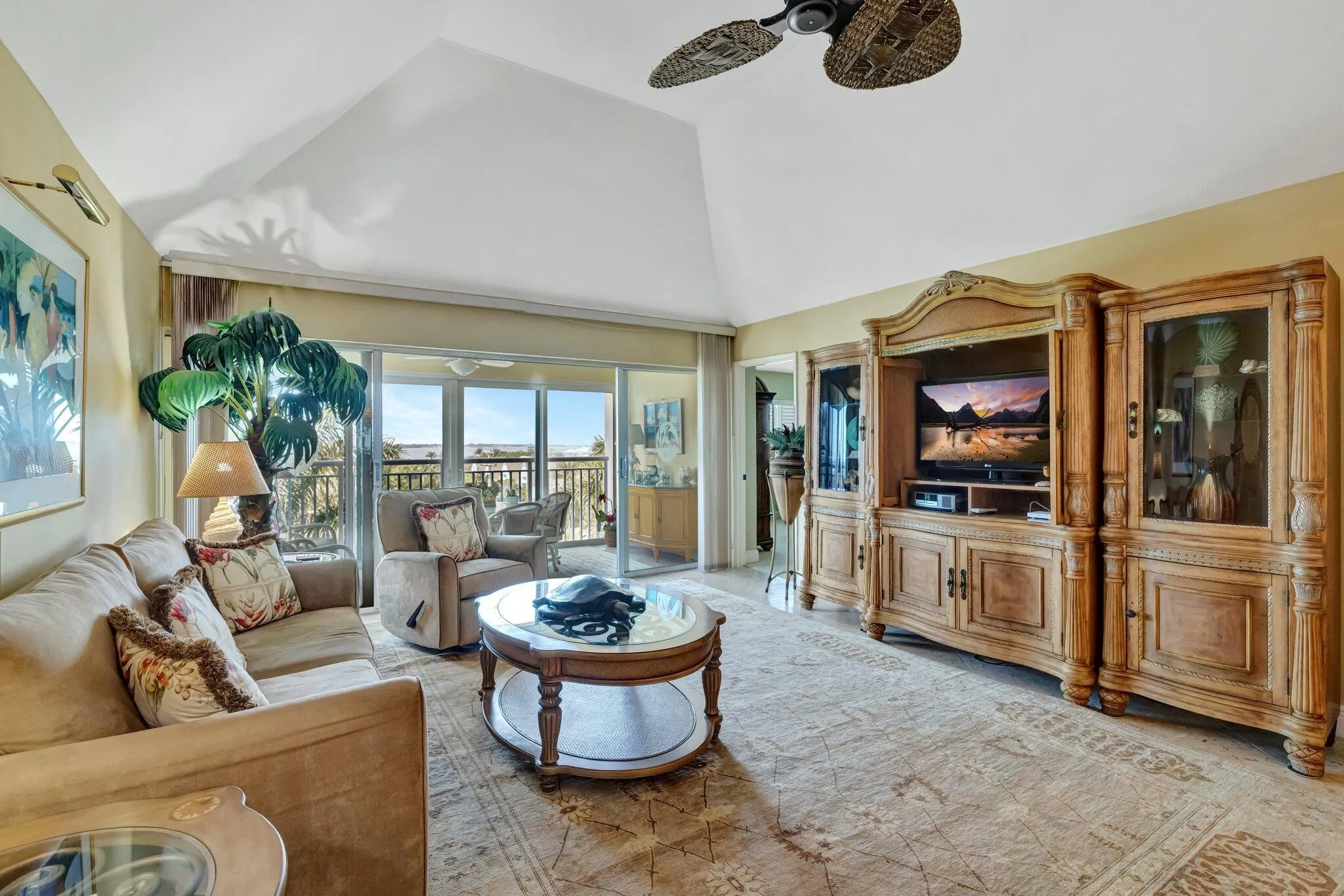1555 NE Ocean Boulevard, #402