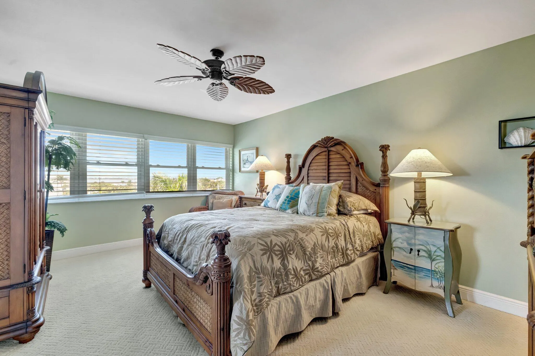 1555 NE Ocean Boulevard, #402
