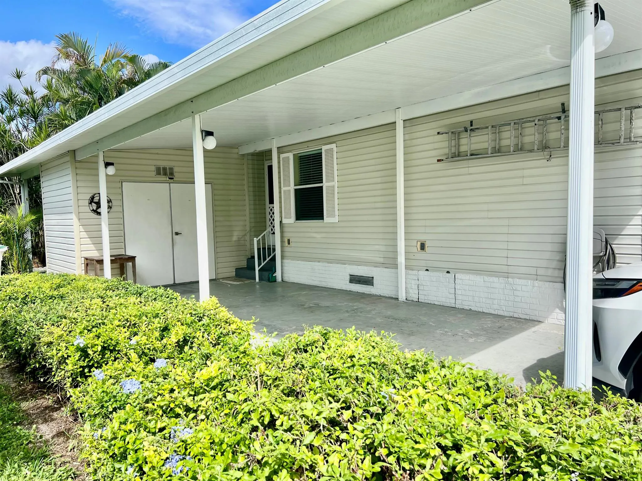 3311 NW 64th Court