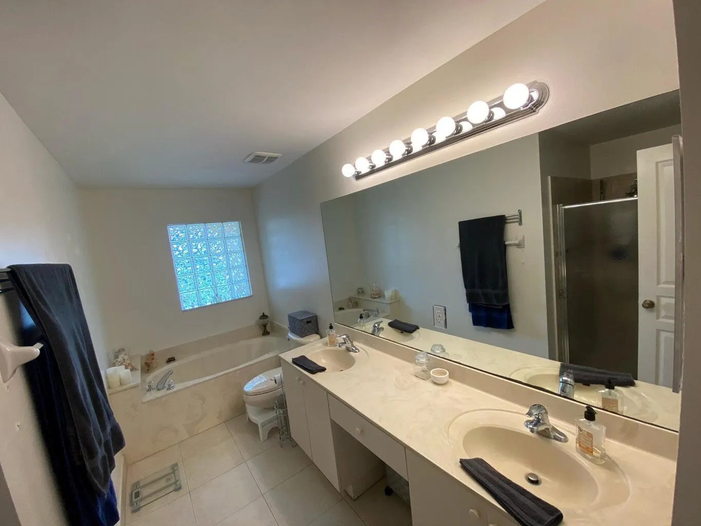 5308 Moon Shadow Lane