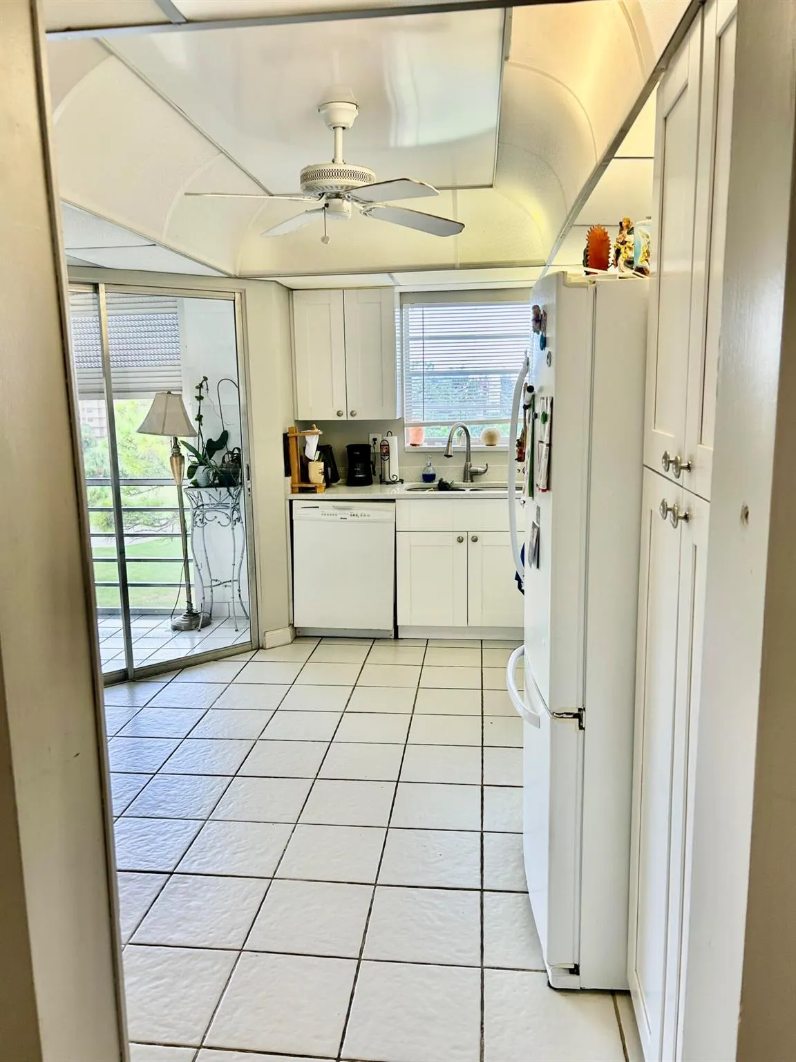 3810 E Via Poinciana, #605