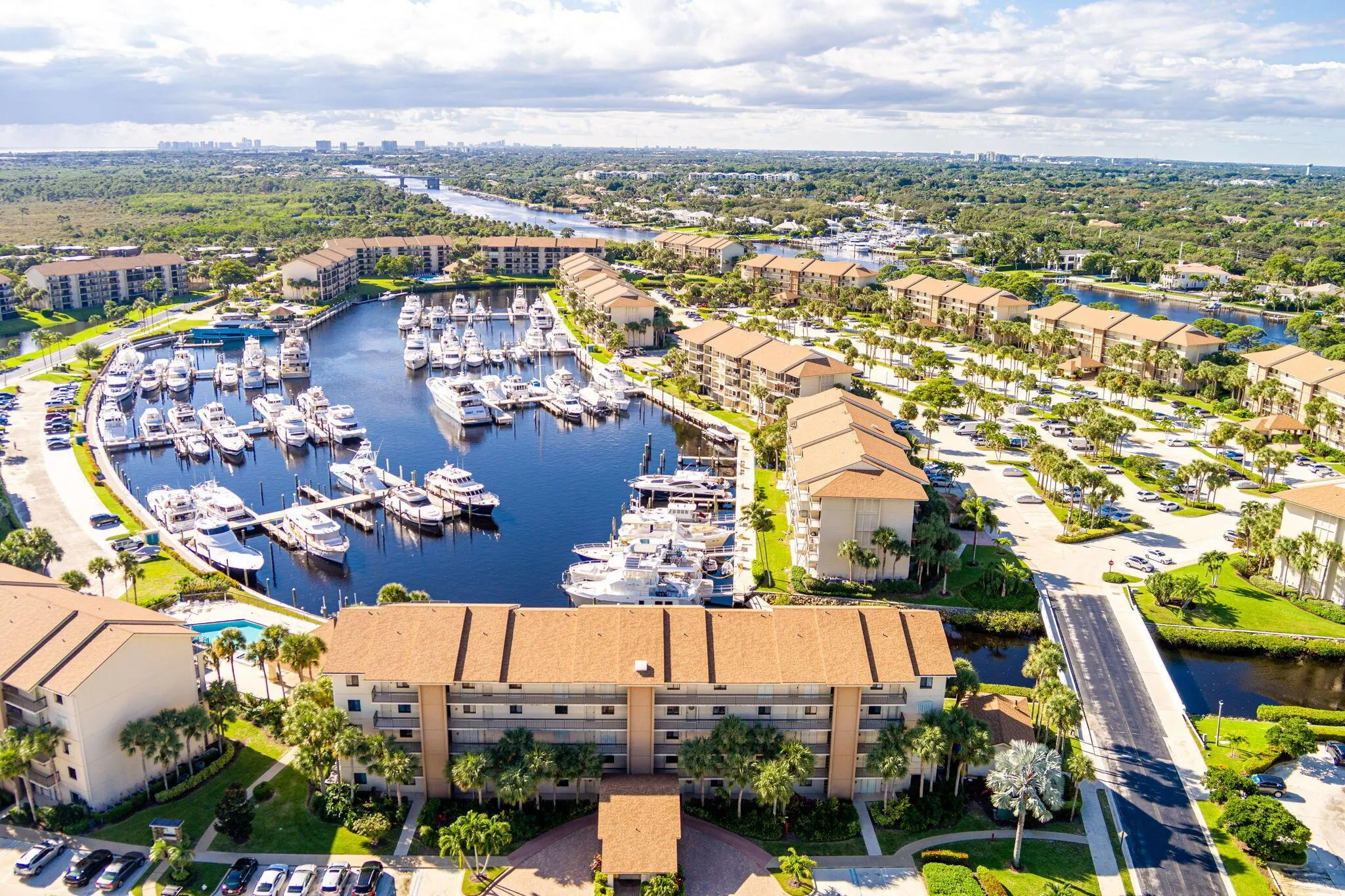 1601 Marina Isle Way, #204