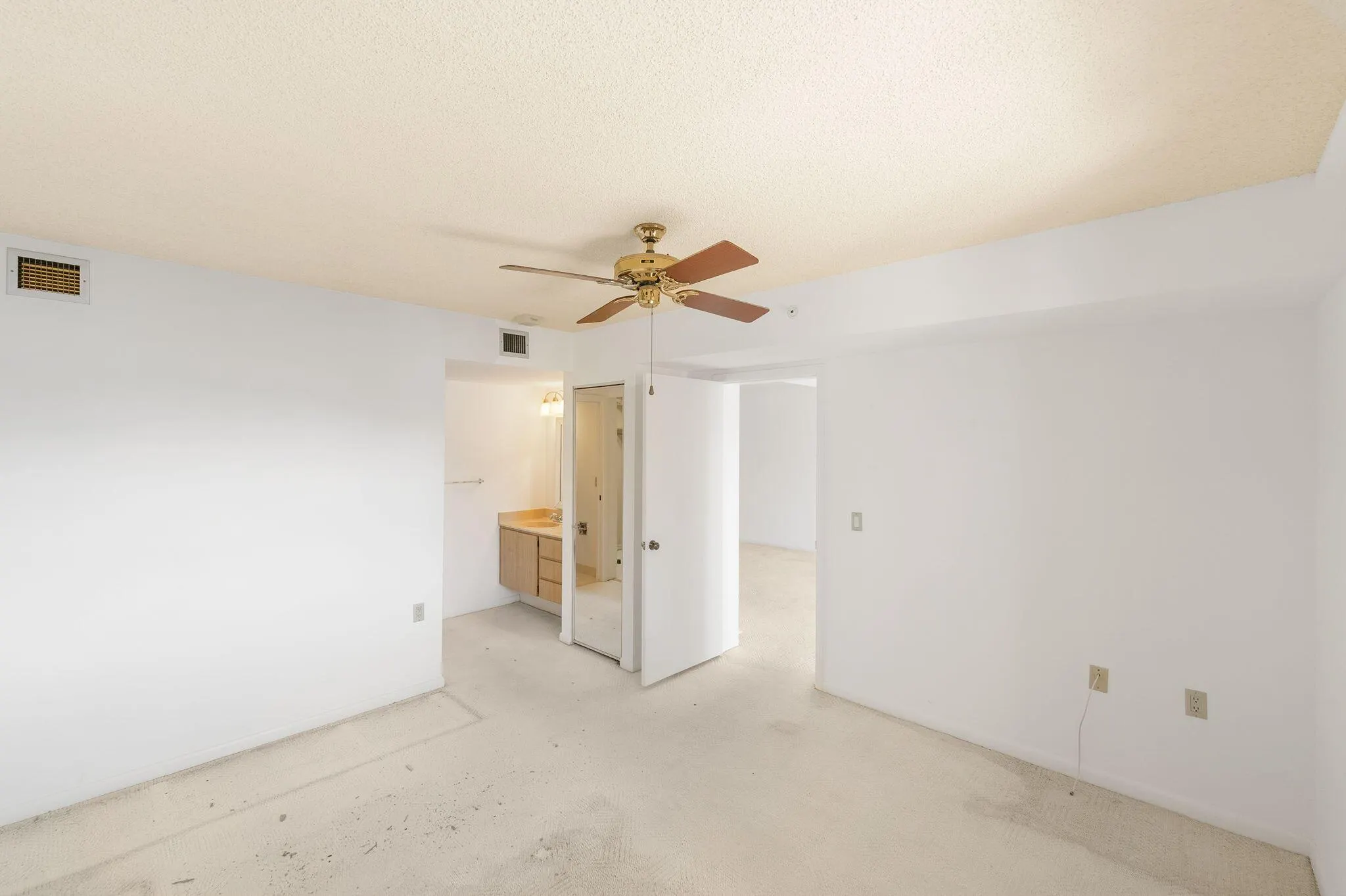1601 Marina Isle Way, #204