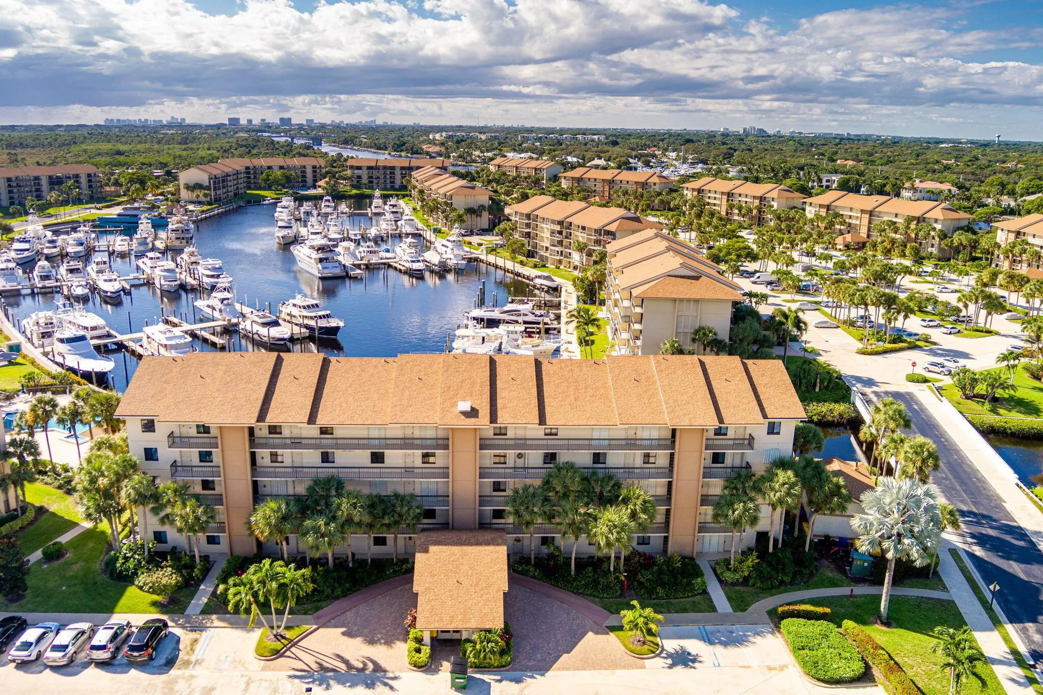 1601 Marina Isle Way, #204