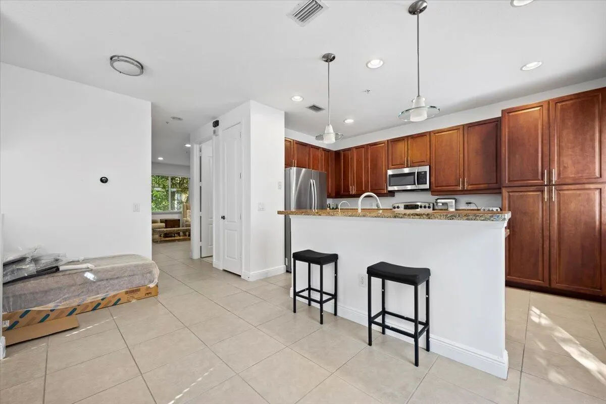 3807 NW 5th Terrace