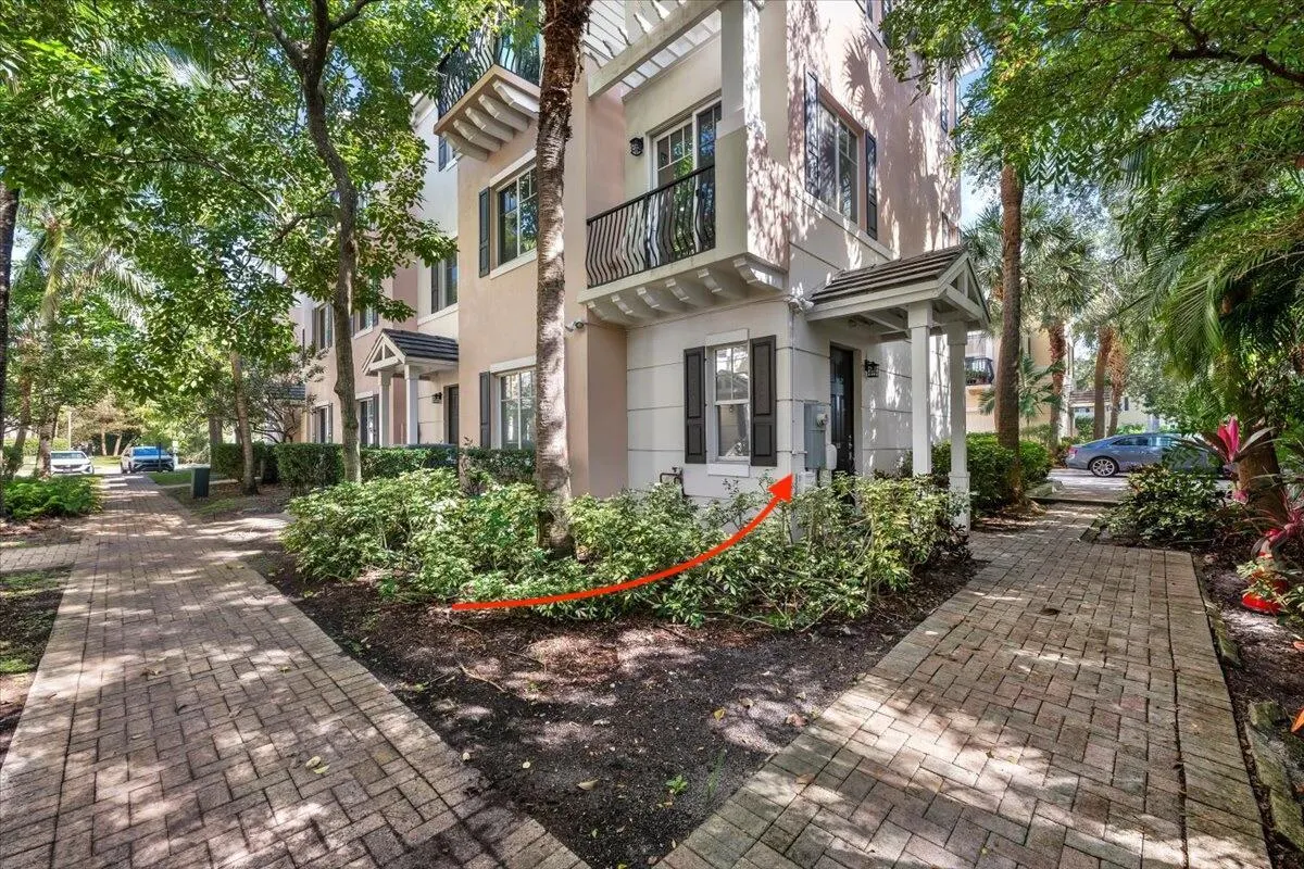 3807 NW 5th Terrace